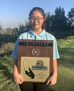 Gloria Zhang (Freshman)